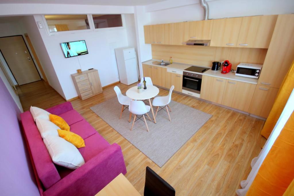 Flowers Apartments Timisoara Ngoại thất bức ảnh