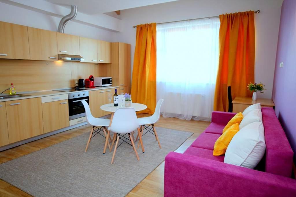 Flowers Apartments Timisoara Ngoại thất bức ảnh