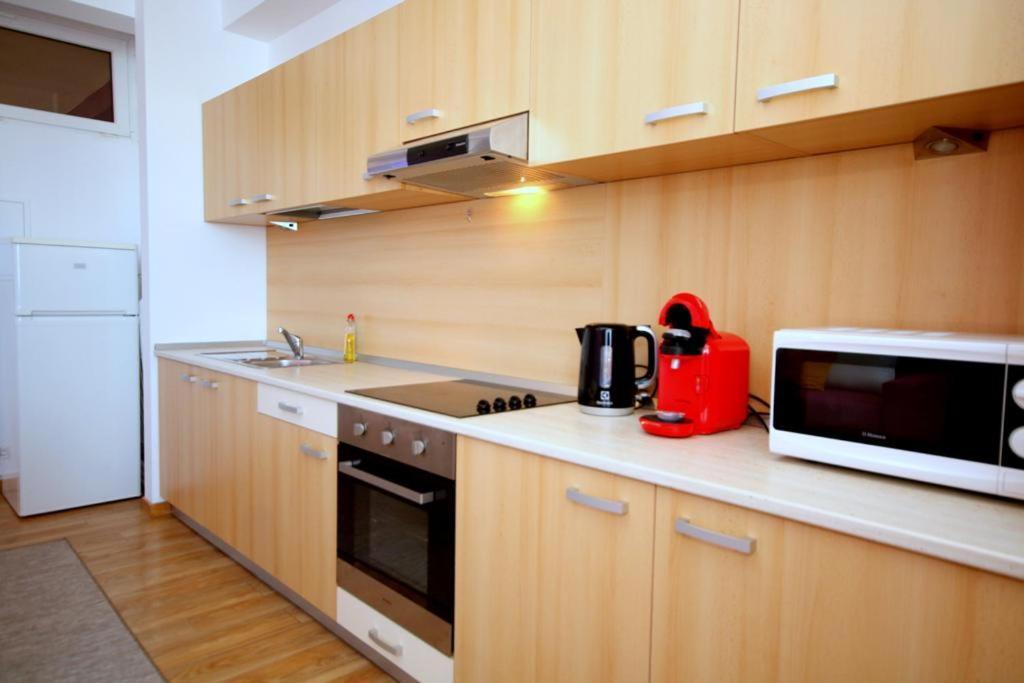 Flowers Apartments Timisoara Ngoại thất bức ảnh