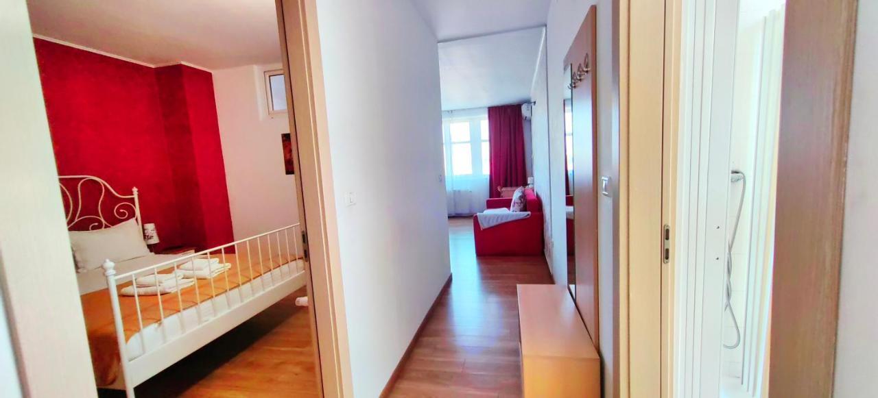 Flowers Apartments Timisoara Ngoại thất bức ảnh