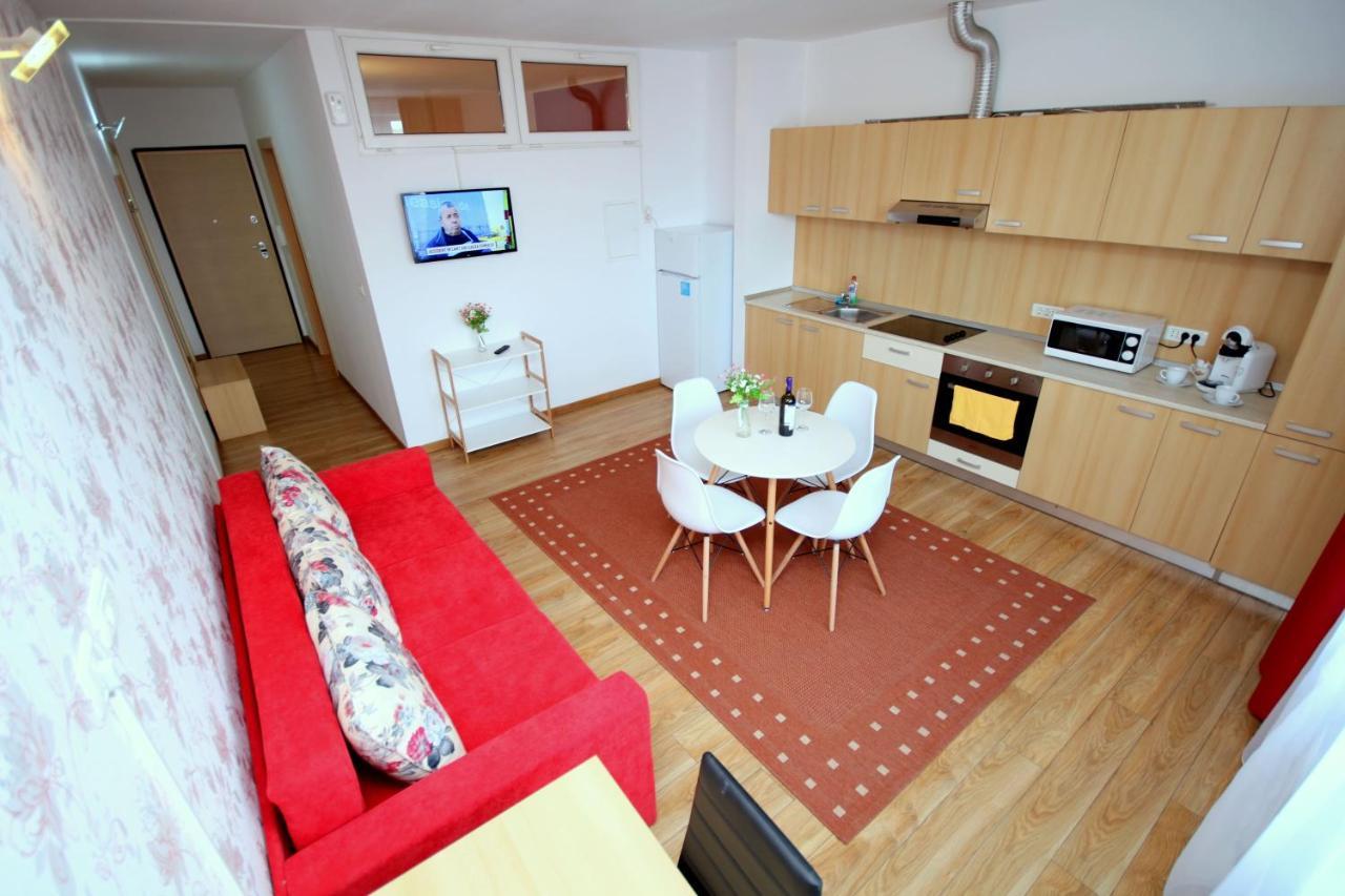 Flowers Apartments Timisoara Ngoại thất bức ảnh
